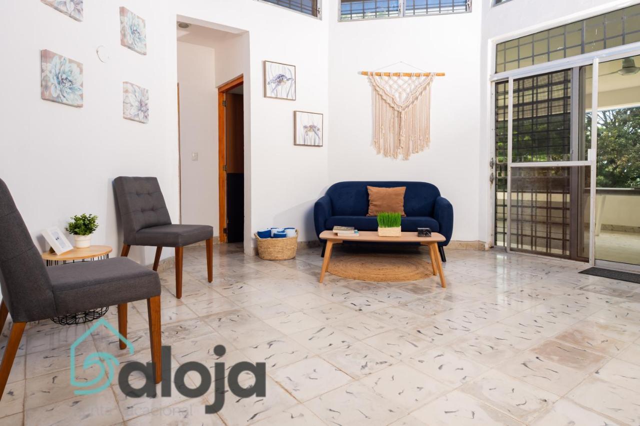 Villa Xtohil With Private Access To The Magic 7 Colors Lagoon 바칼라르 외부 사진
