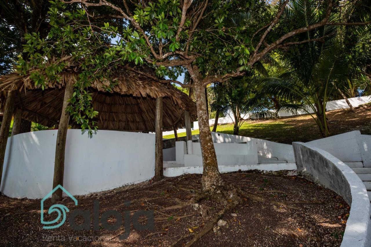 Villa Xtohil With Private Access To The Magic 7 Colors Lagoon 바칼라르 외부 사진